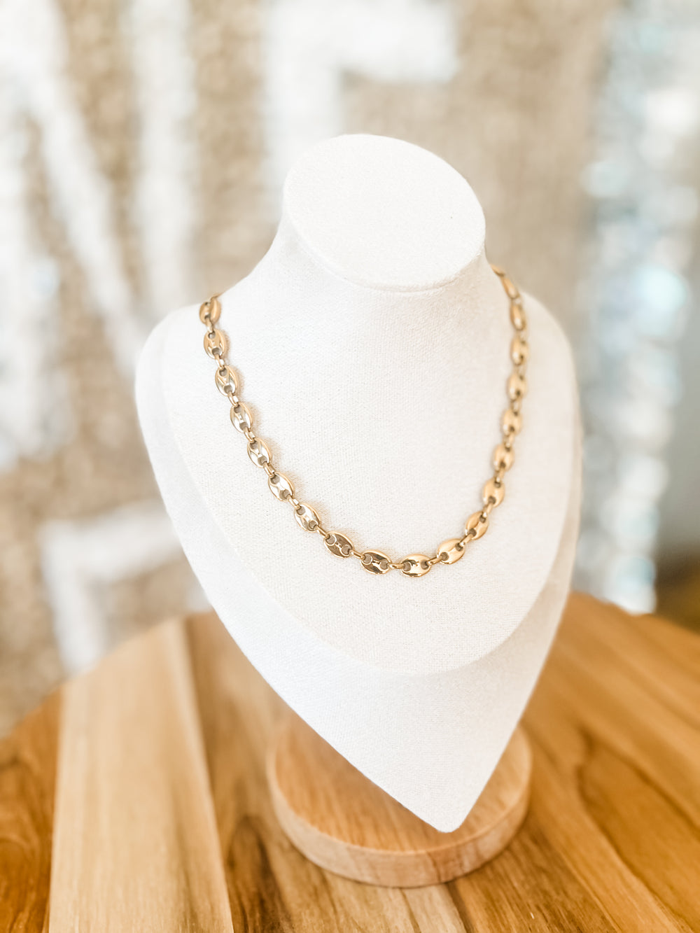Gold chain necklace 