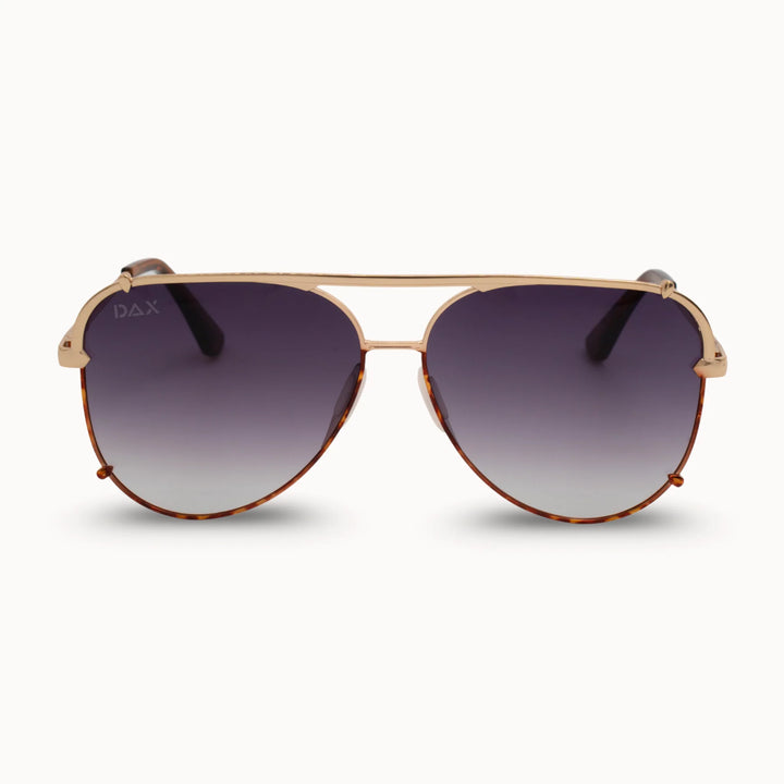 Aviator sunglasses with gold frame and gradient lenses